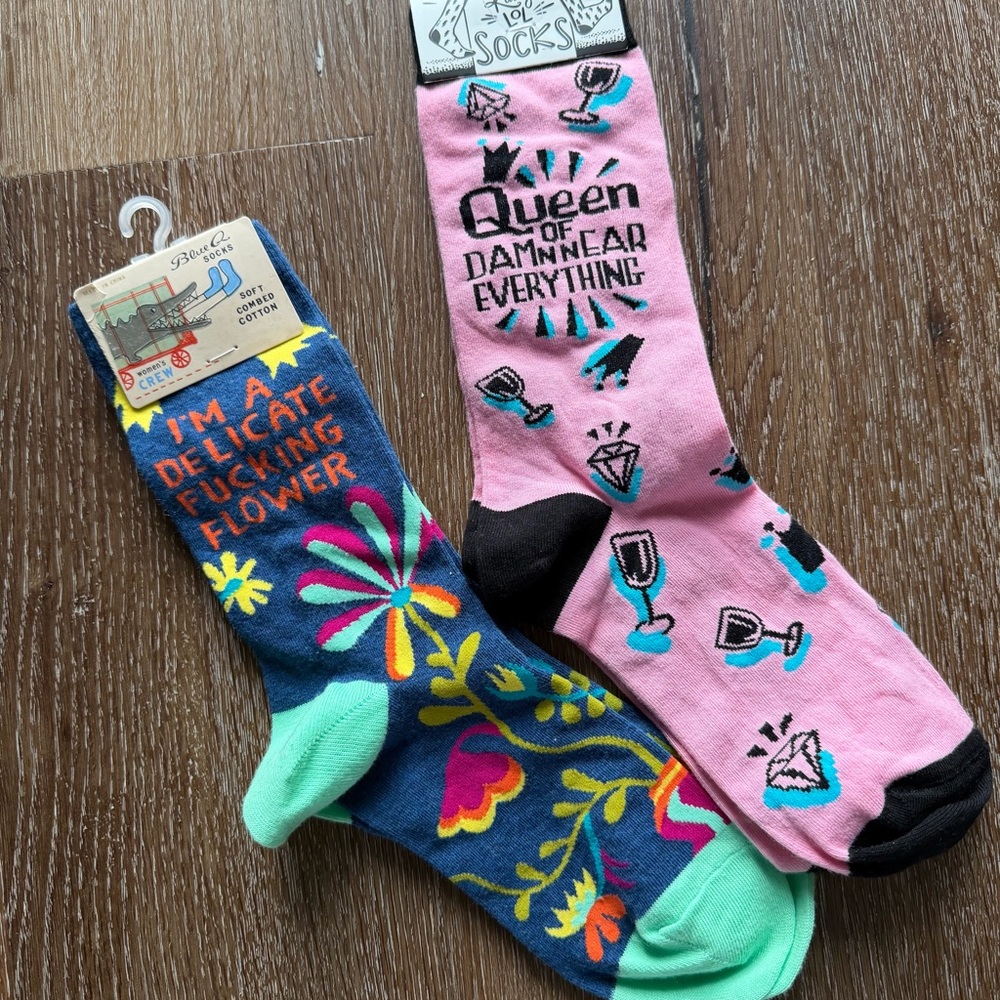 NEW! Blue Q Pink 'Queen of Damn Near Everything' & Navy Floral Crew Socks